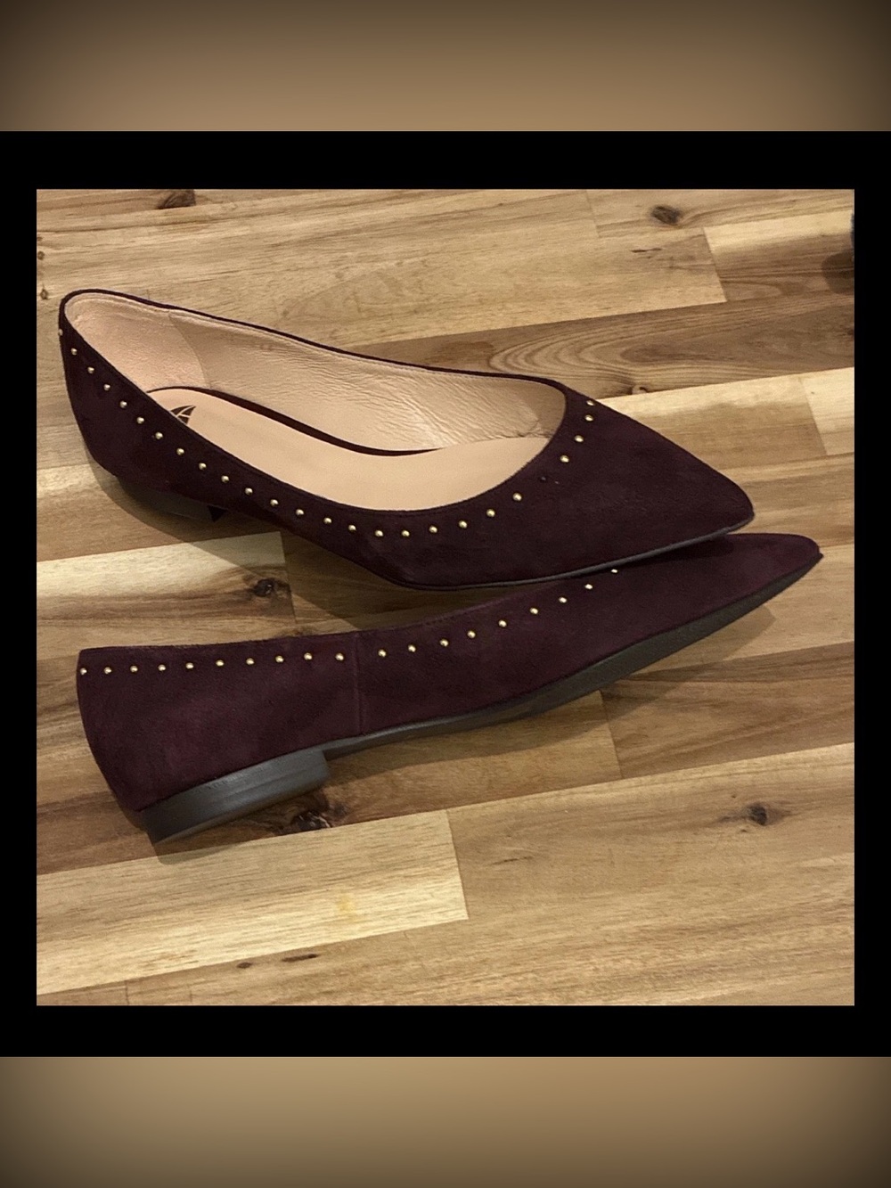 Women's Pointed Toe Studded Flats - maroon/burgundy. Made in Japan! Unique!